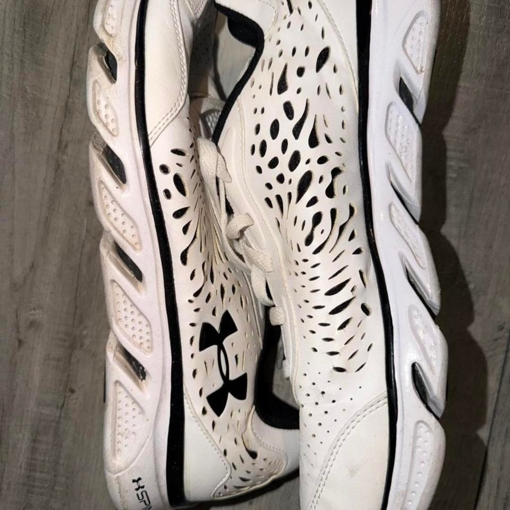 Under Armour white & black trainers men size 12